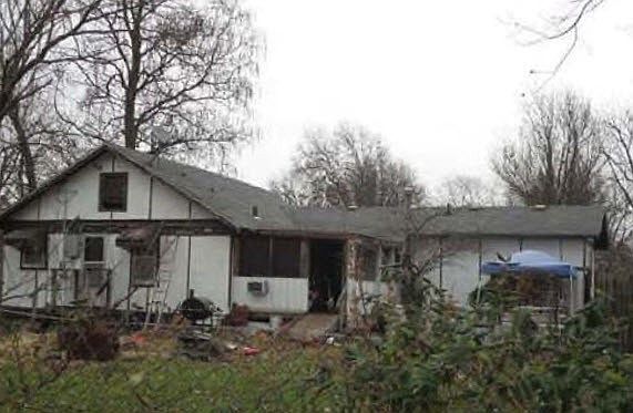 2nd image of 304 N Schifferdecker Ave