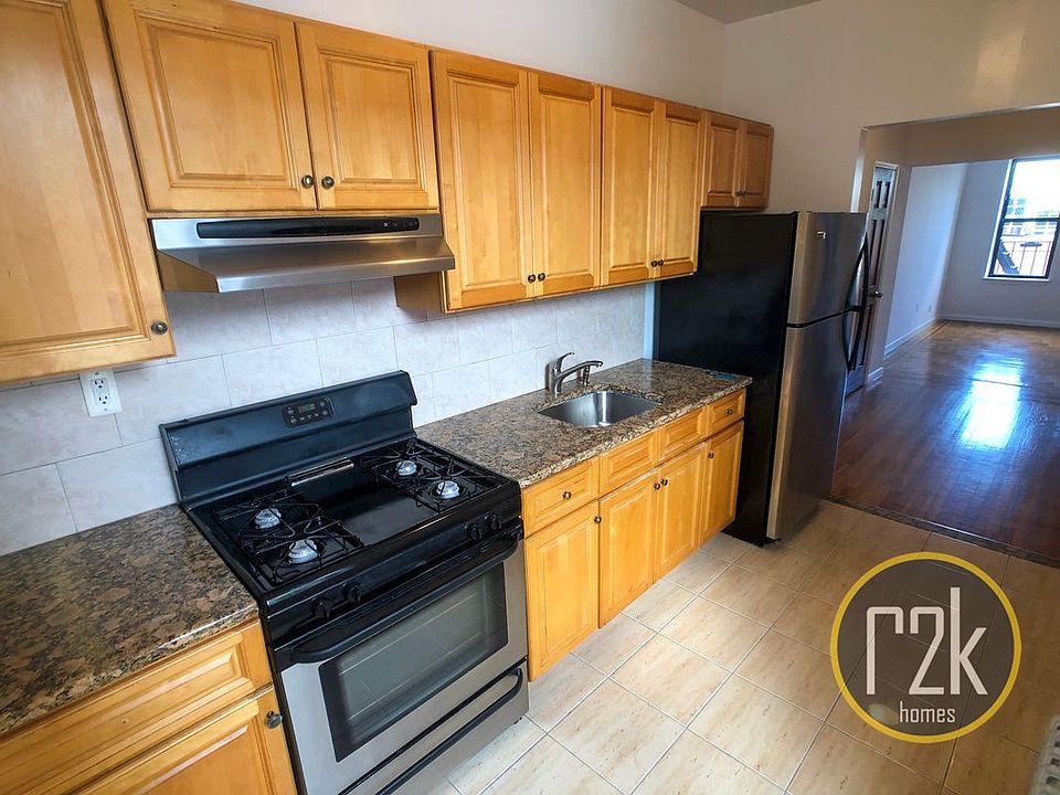 1st image of 2828 29th St APT D1