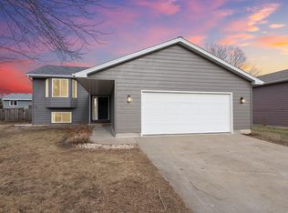 1312 S Lakota Ave, Brandon, SD 57005