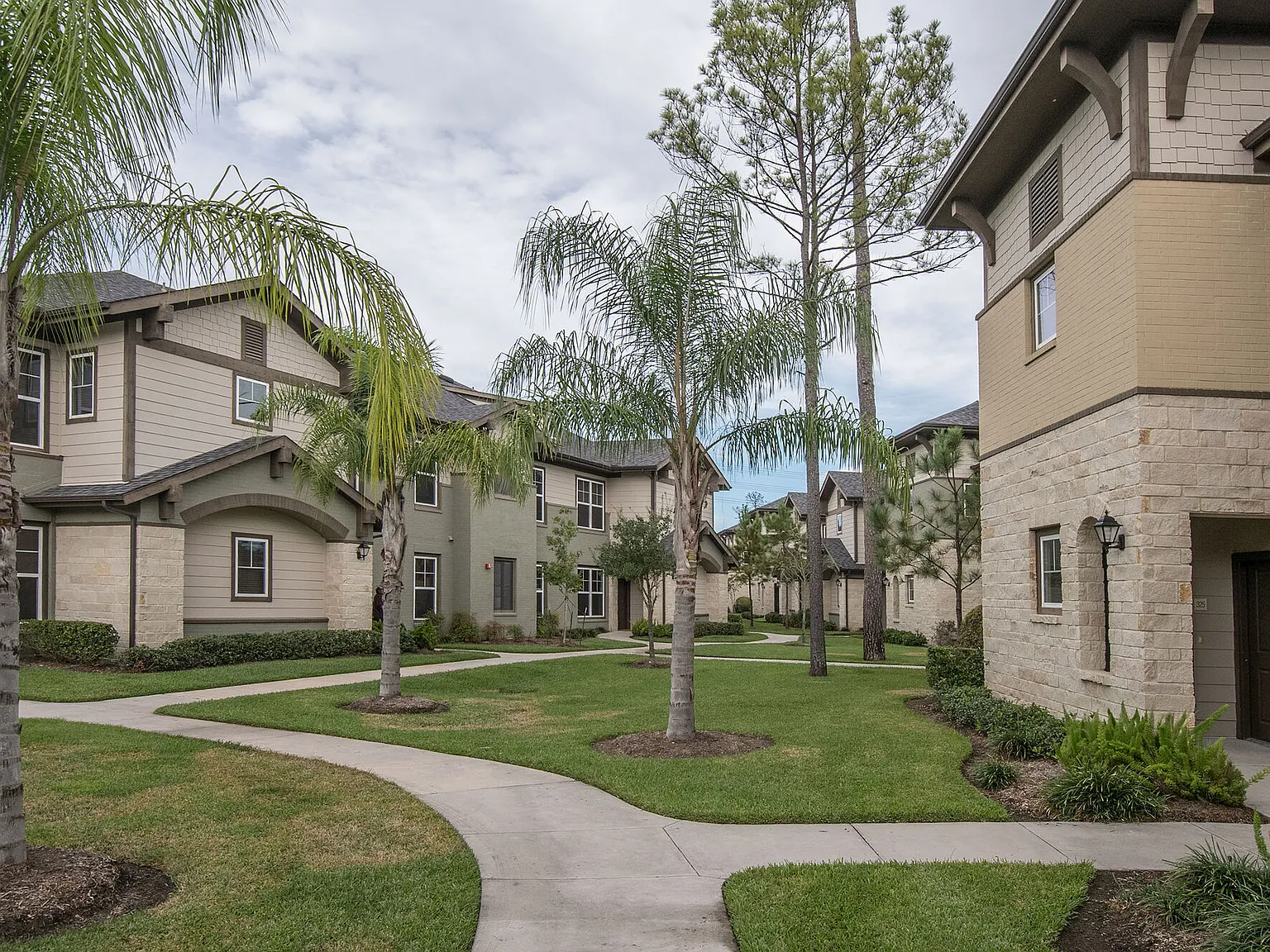 Ten Pines at Summerwood — Photo 4