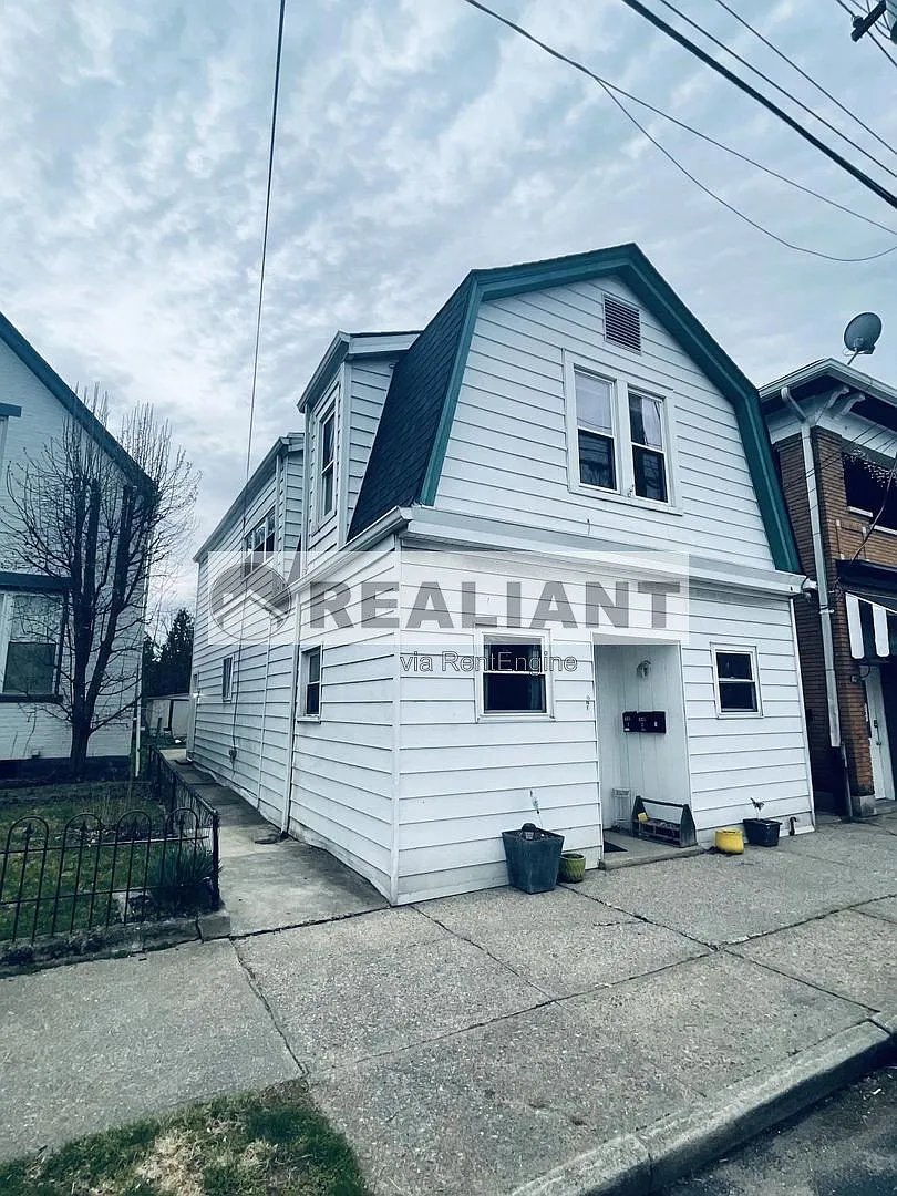 1 bed, 1.0 bath, $745 — Photo 1