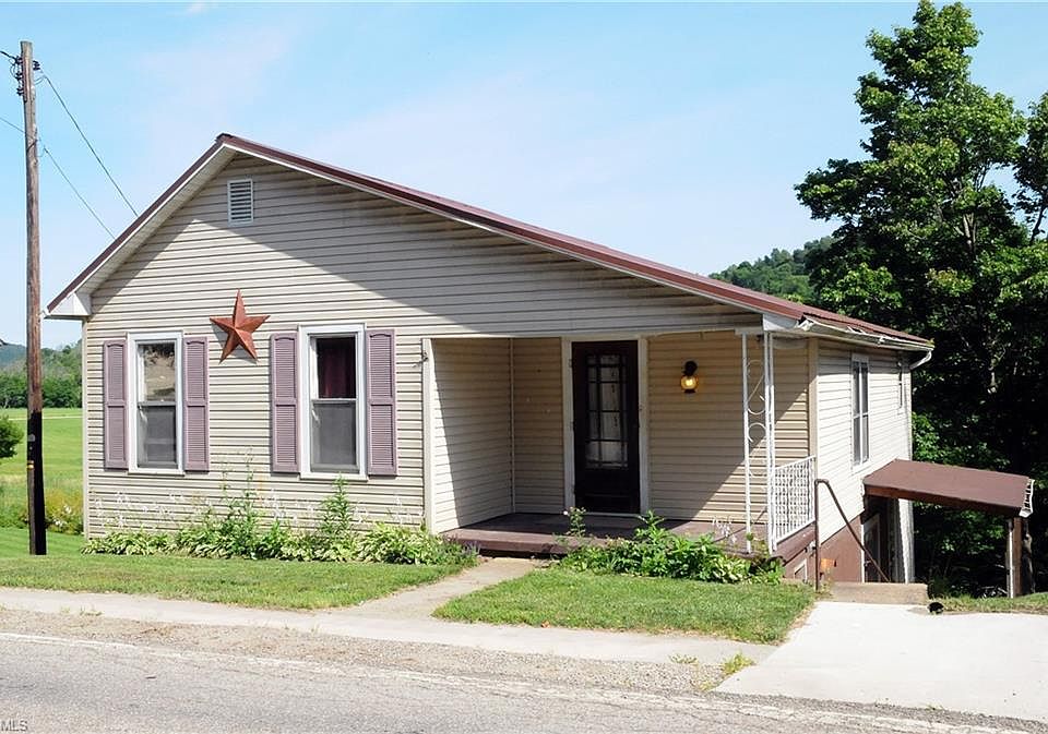 1st image of 169 Beaver St