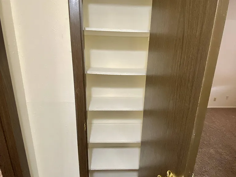 Kimberly Club Apartments — Photo 168