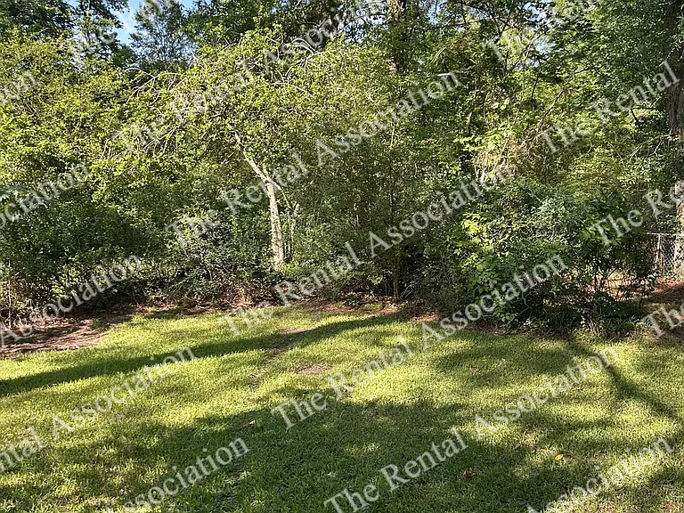 309 E Texas Ave — Photo 23