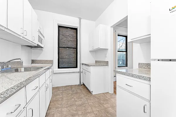 Rented by MNS | media 11