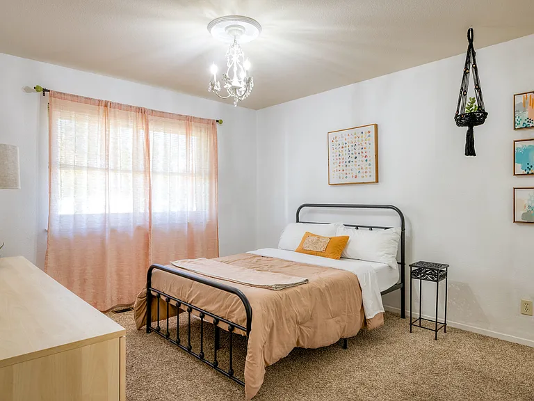 2310 S Hampton Cir — Photo 22