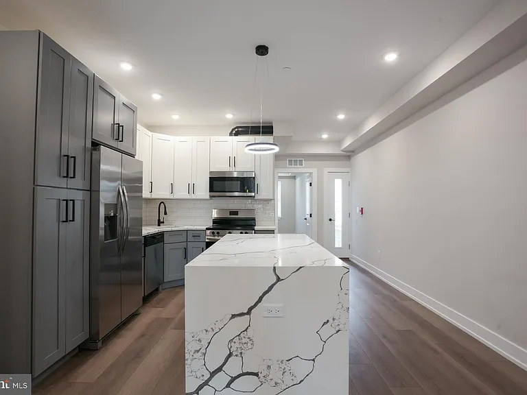 3849 Fairmount Ave #1 — Photo 3