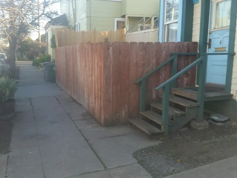 2144 Bonar St — Photo 17