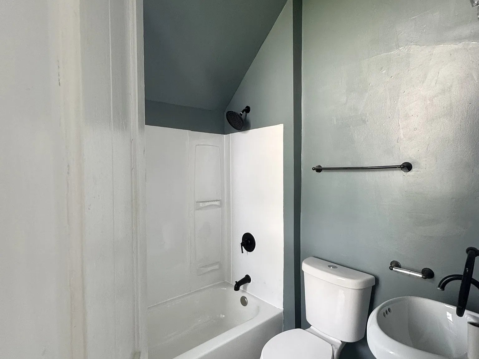 3200 Brunot Avenue - 1 — Photo 3