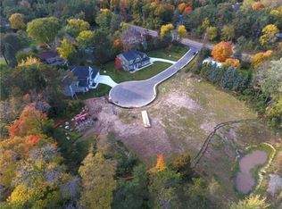 1435 Queensland Ln N, Plymouth, MN 55447