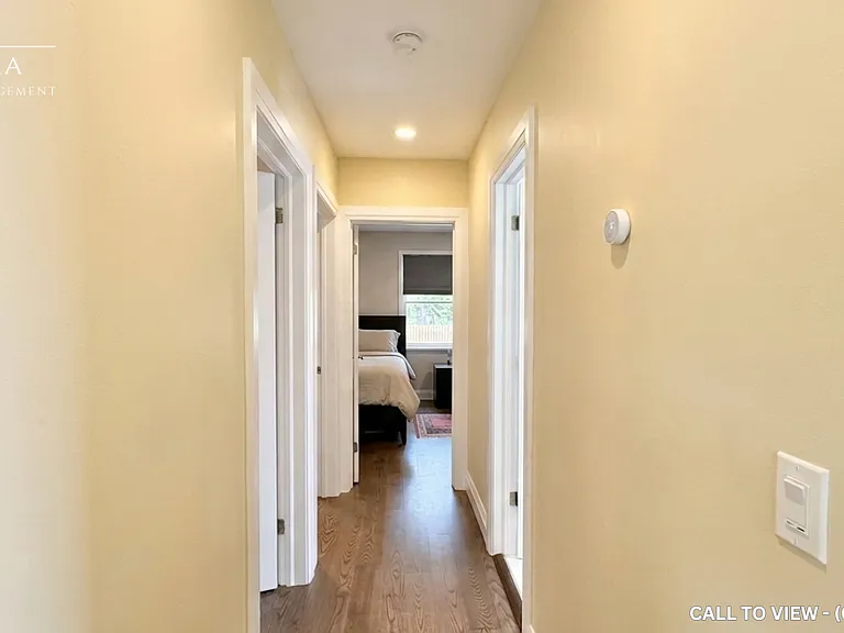27 Fairfax Cres #1 — Photo 8