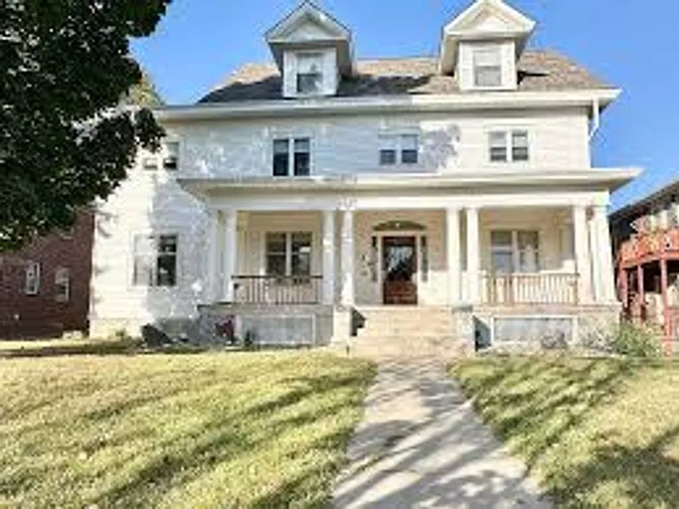 216 N 32nd Ave