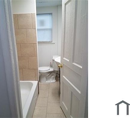 4th image of 2825 Cantrell St