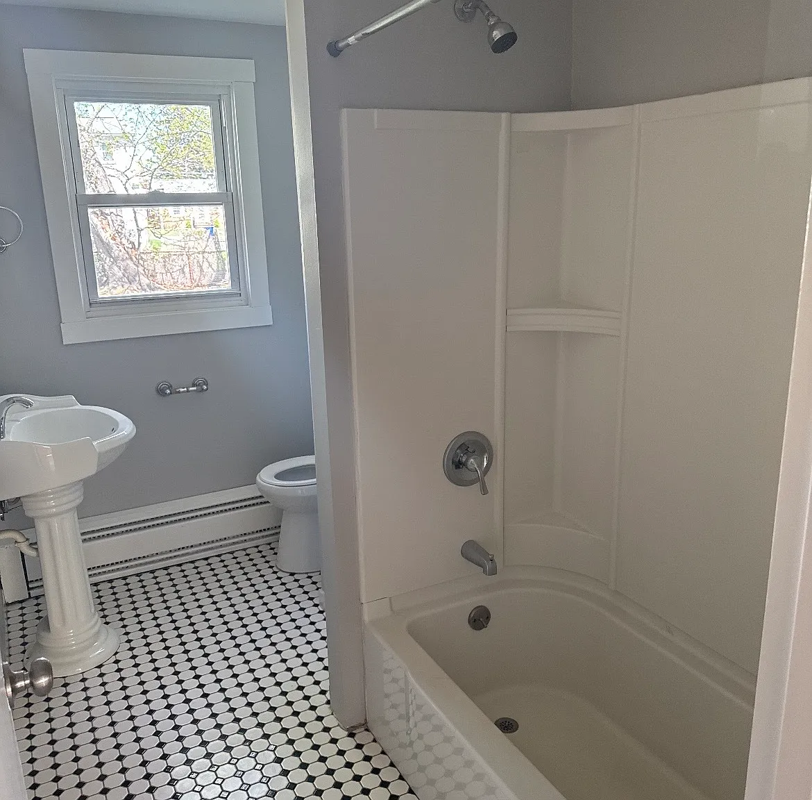 2 bed, 800 sqft, $2,050 — Photo 3