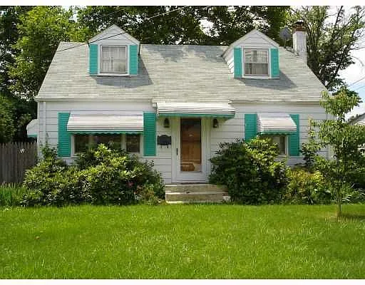 169 Lincoln Ave photo 1