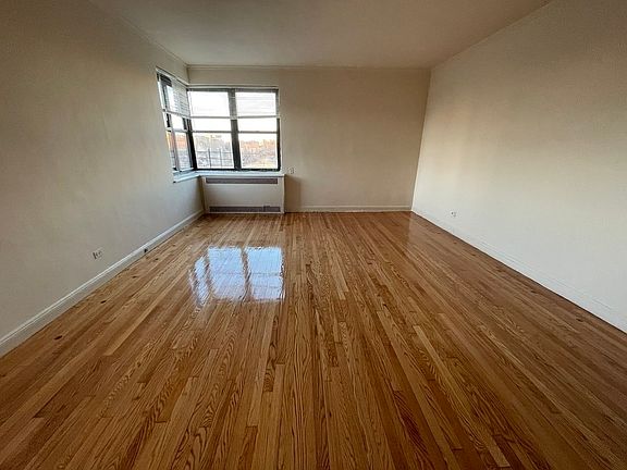 2nd image of 98-76 Queens Blvd #33