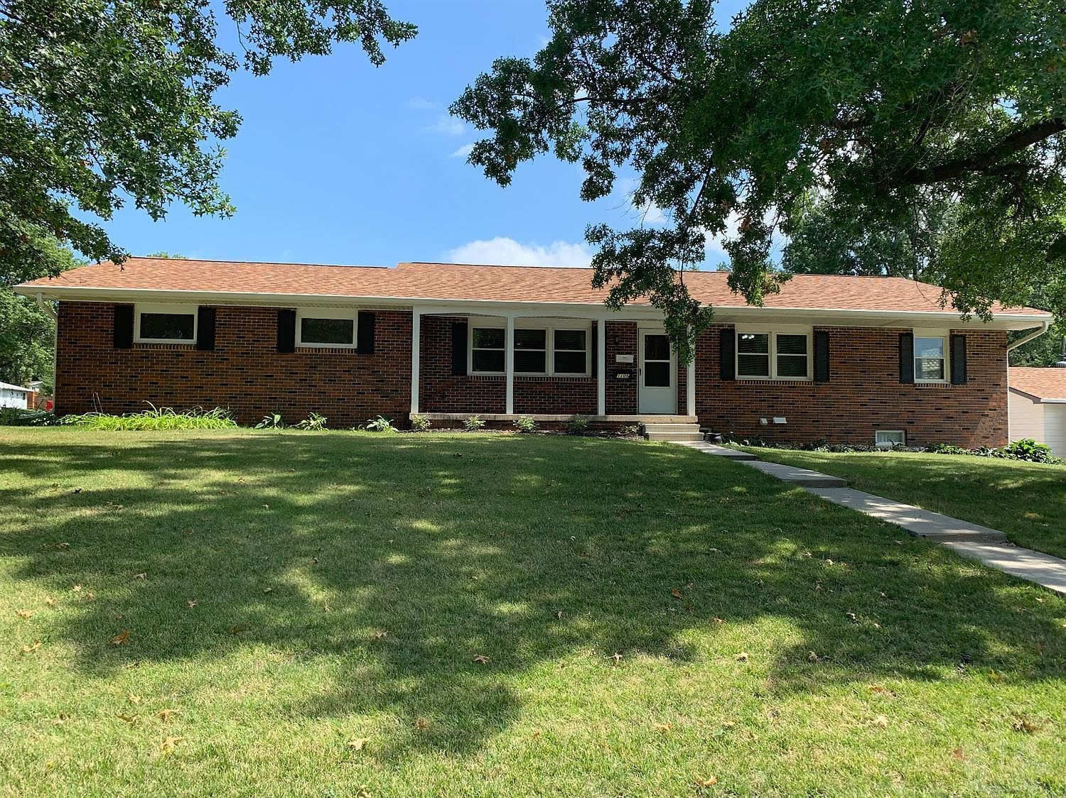 1105 N Walnut St, Creston, IA 50801 Zillow