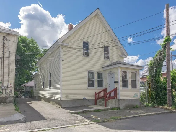 58 Lake St, Lawrence, MA 01841