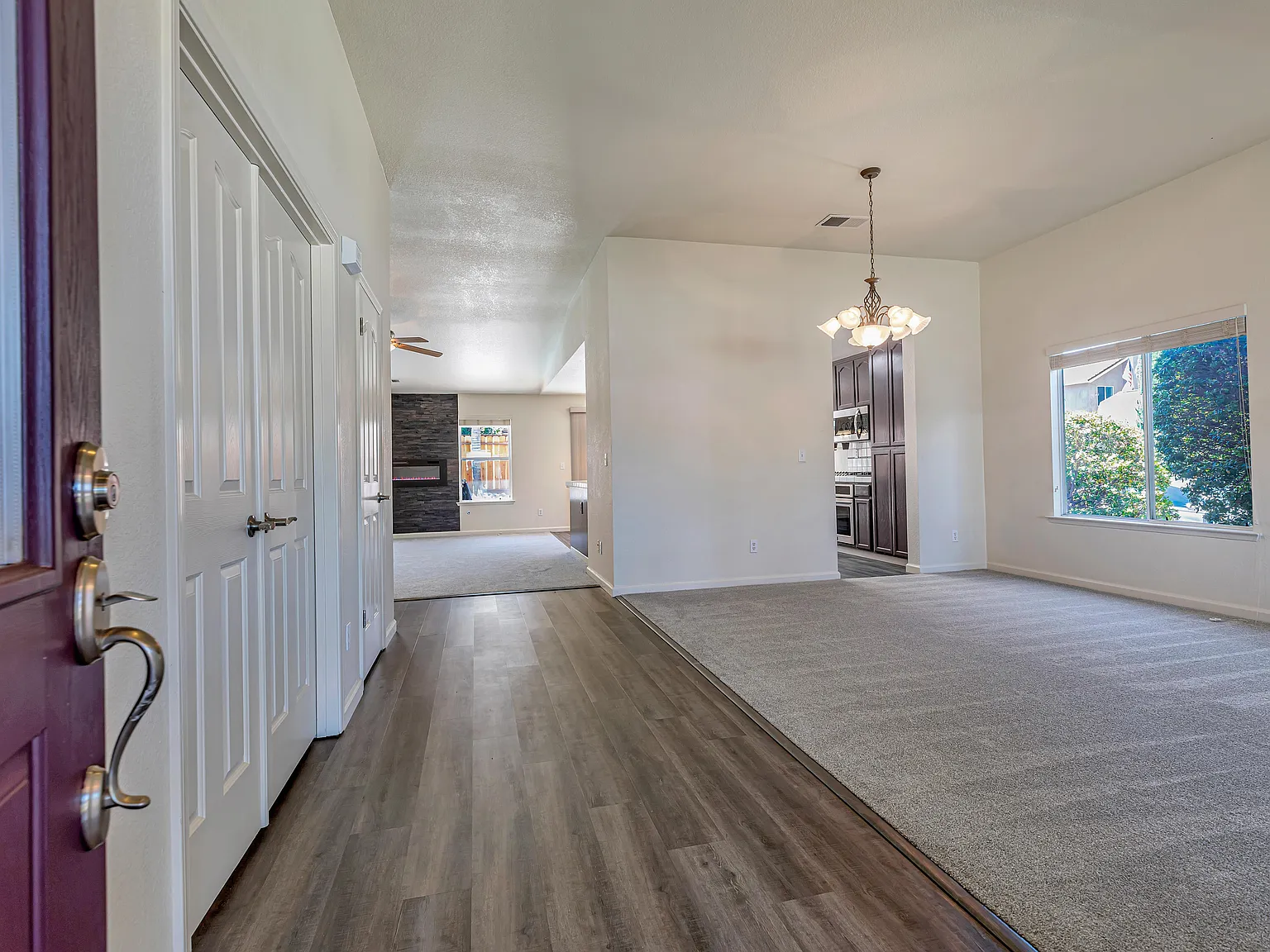 5 bed, 3700 sqft, $4,600 — Photo 3