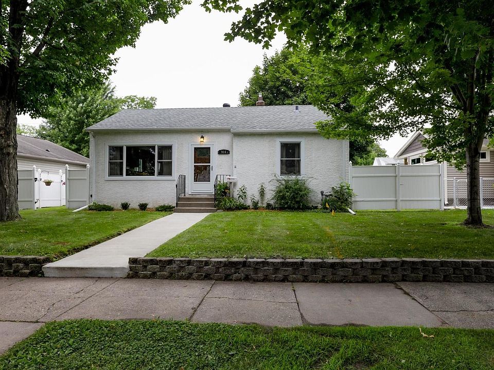 1st image of 914 6th Ave S