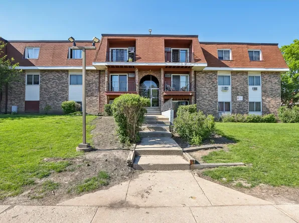 600 Mesa Dr APT 103, Hoffman Estates, IL 60169