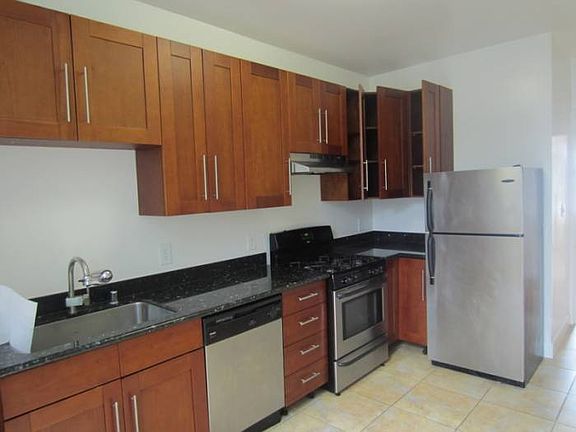 2nd image of 1450 Washington St APT 4