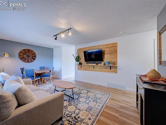 5th image of 4717 S Gracemoor Cir