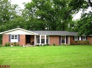 559 Happy Ct, Ballwin, MO
