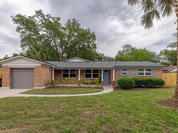 1339 Grove Park Dr, Orange Park, FL 32073