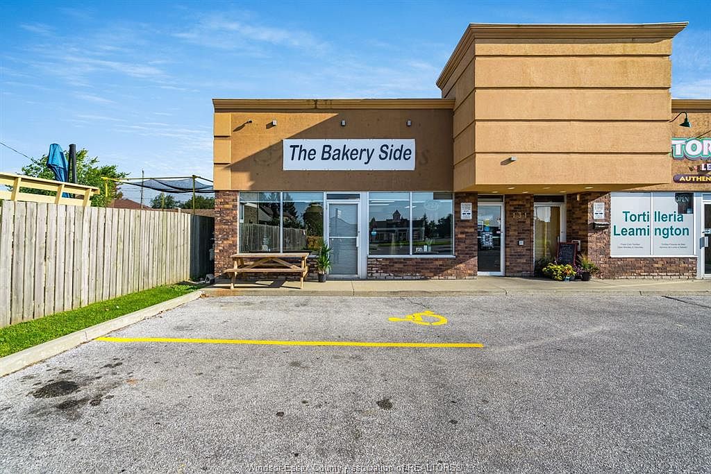 131 Talbot St W, Leamington, ON N8H 1N2 Zillow