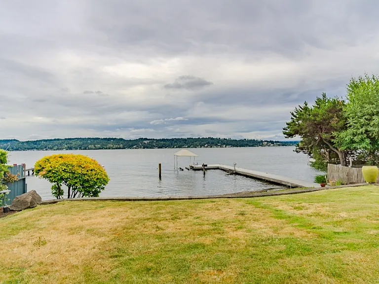 8568 Sand Point Way NE — Photo 8