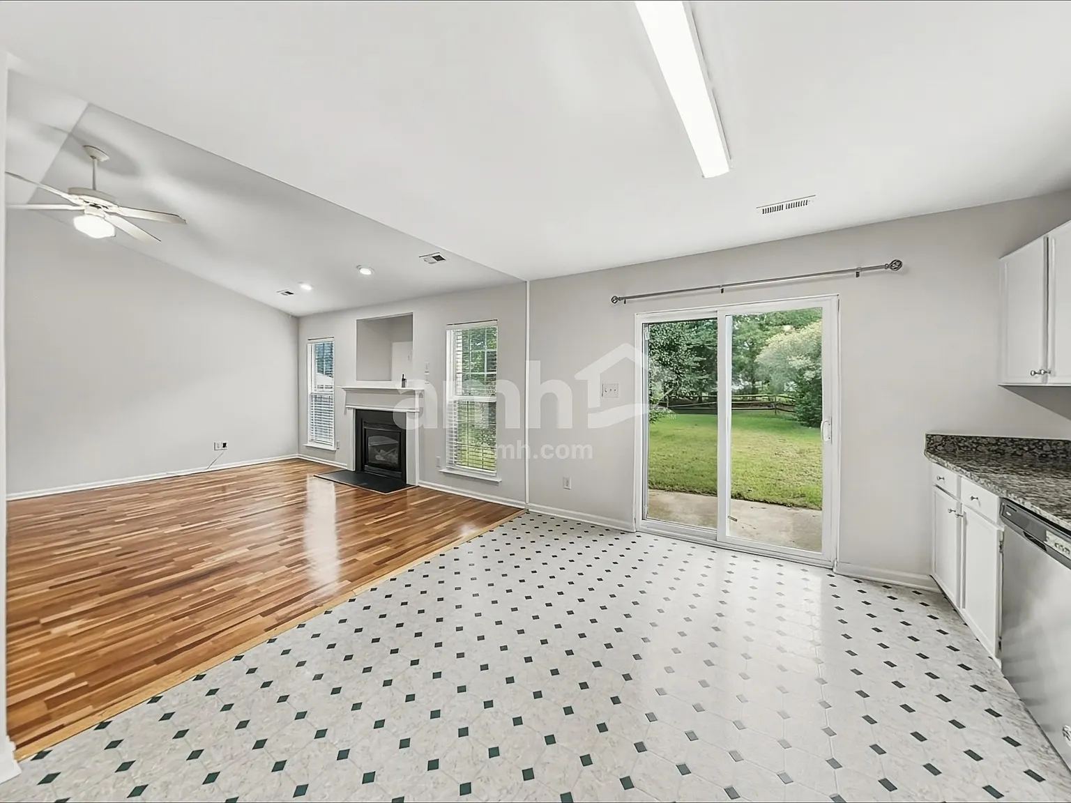 3 bed, 2.0 bath, 1387 sqft, $1,970 — Photo 4