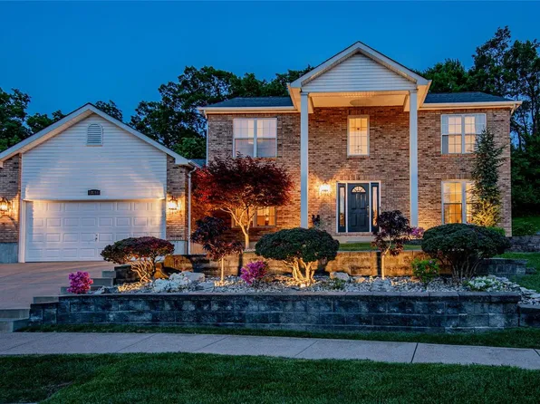 13360 E Ln, Saint Louis, MO 63128