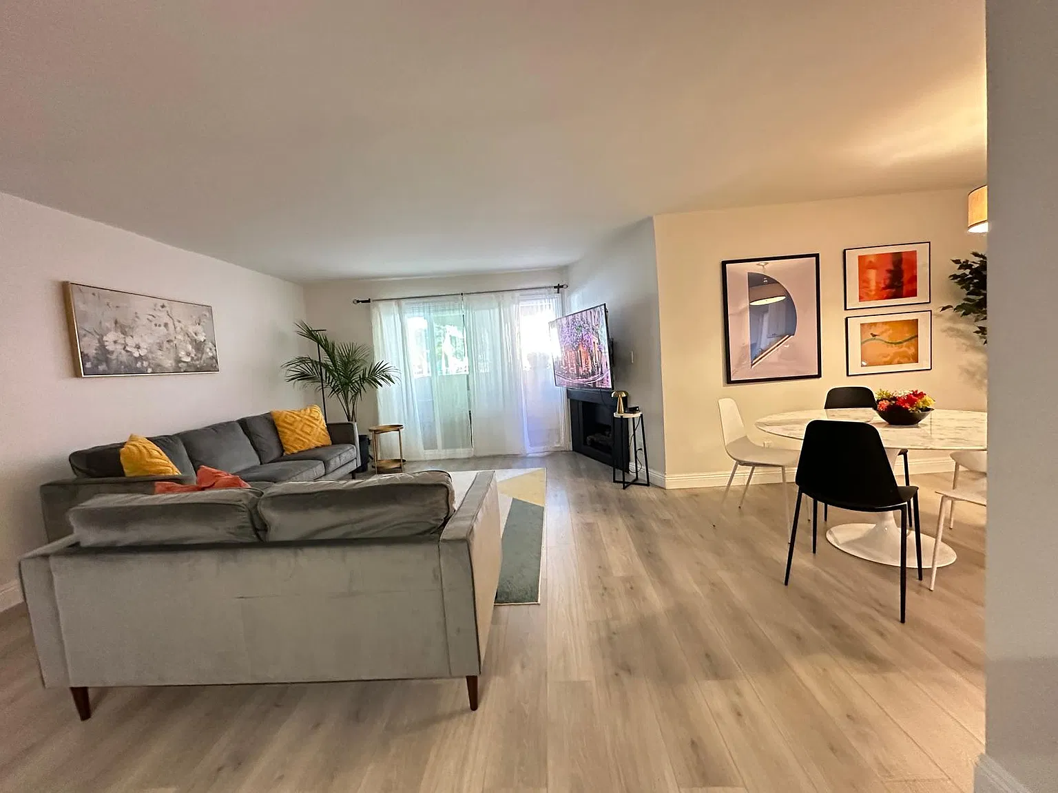 2 bed, 1135 sqft, $3,750 — Photo 2