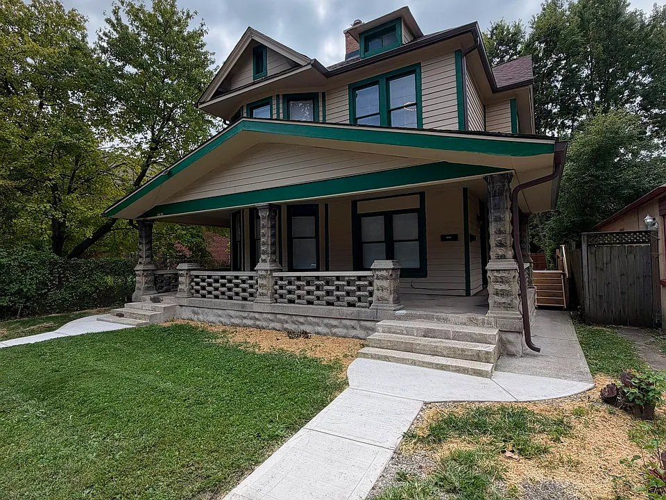 1631 E Michigan St