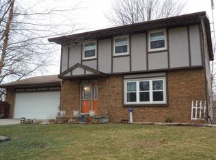 115 Allison Dr, Lincoln, IL 62656