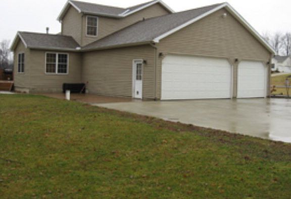 2nd image of 1944 Satinwood Dr