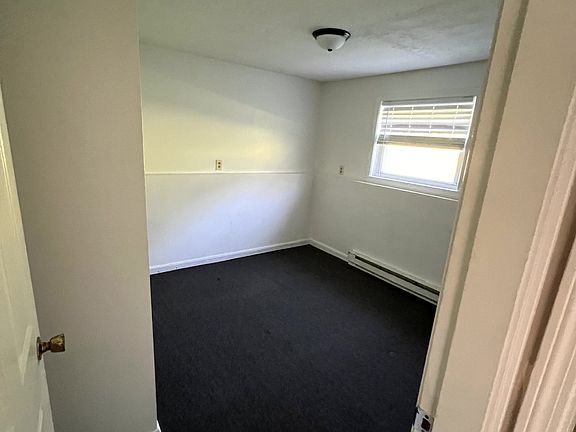 3rd image of 51 Glenwood Dr #1