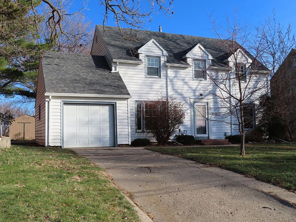 1st image of 1825 Oakwood Ave