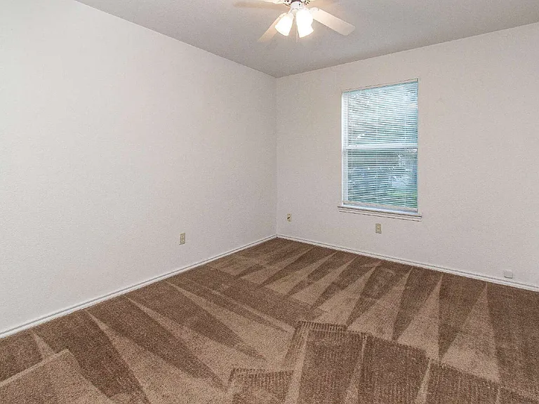 1703 Cedarhill Dr #B — Photo 11