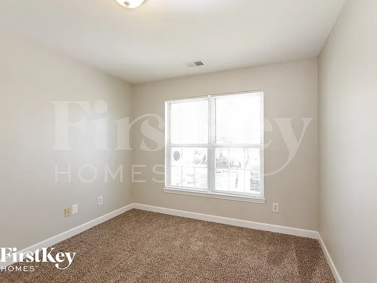 1008 Sandbox Cir — Photo 11