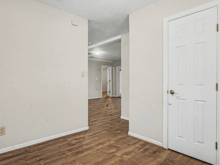 5615 John Martin Rd — Photo 14