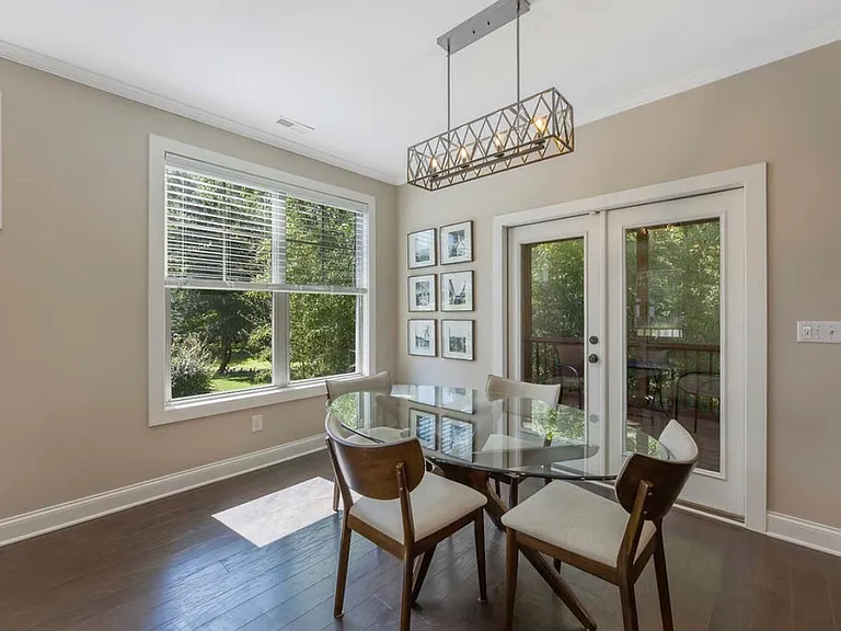 8425 Hobhouse Cir — Photo 23