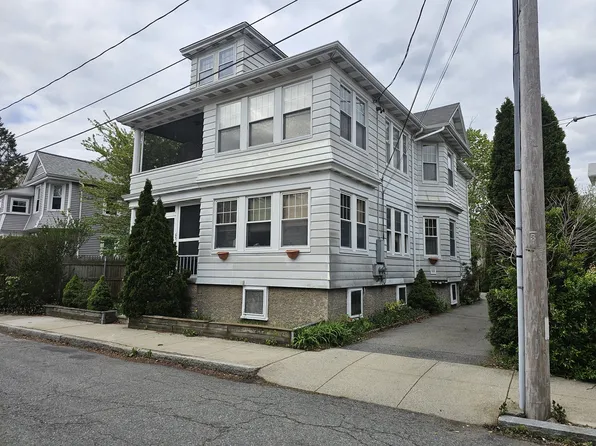 65-67 Farnham St, Fall River, MA 02720