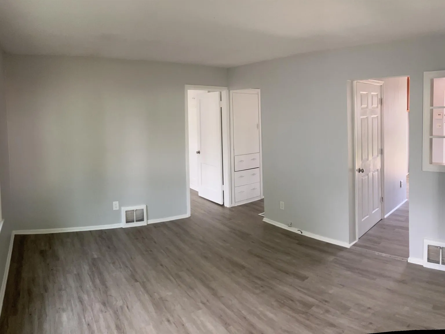 500 West Lakewood Avenue - 1 — Photo 2