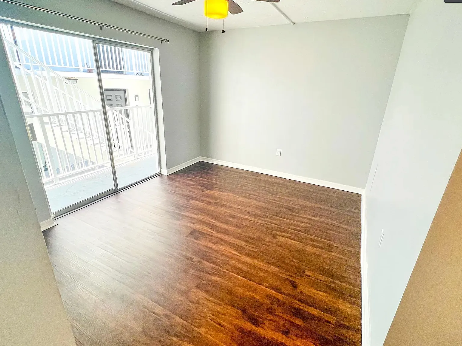 2 bed, 700 sqft, $1,495 — Photo 3
