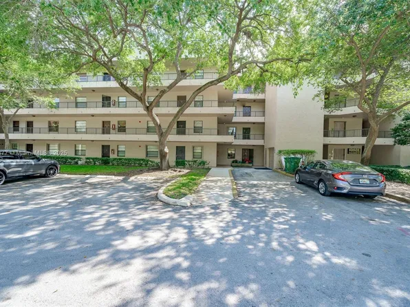 10501 W Broward Blvd APT 104, Plantation, FL 33324