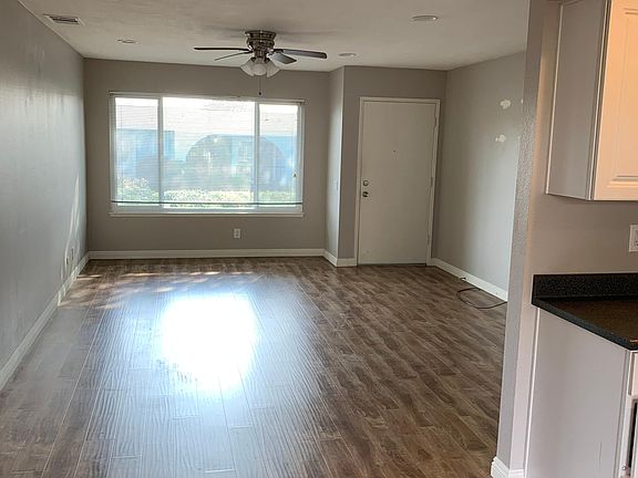 5th image of 3511 Pear Blossom Ave