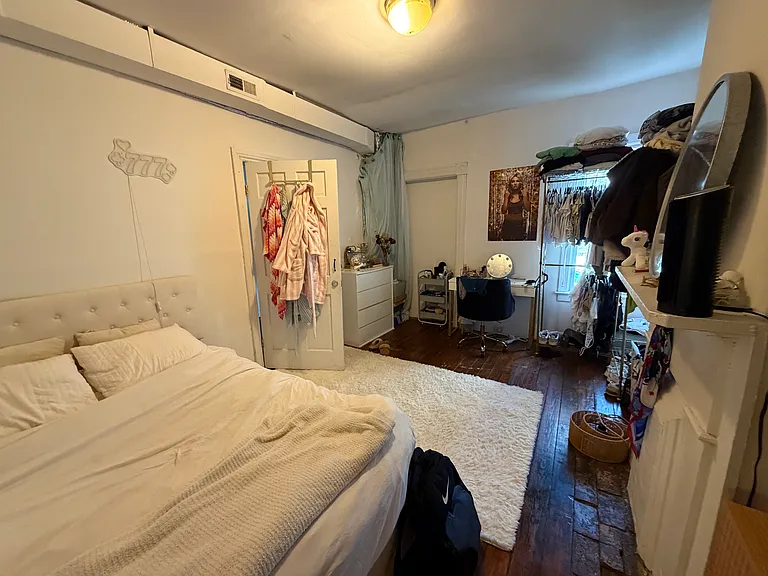 313 S Laurel St — Photo 15
