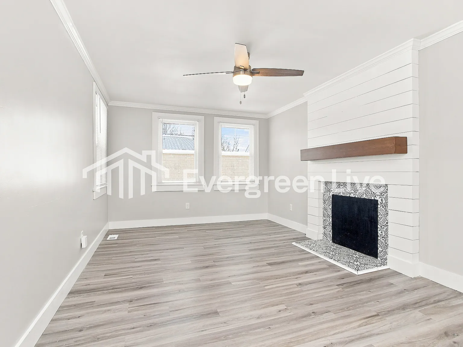 4 bed, 2.0 bath, 1000 sqft, $1,545 — Photo 3